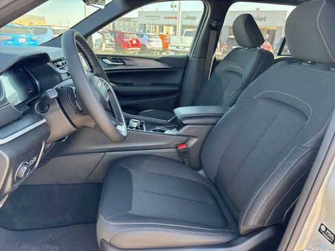 New 2026 Jeep Grand Cherokee Laredo X AWD/4WD image 10