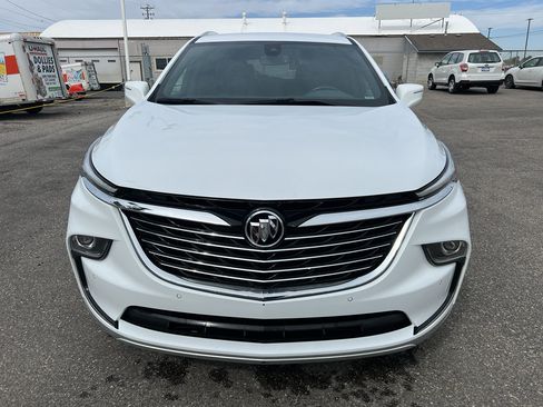 Used 2024 Buick Enclave Essence AWD/4WD image 8