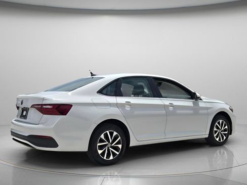 Used 2023 Volkswagen Jetta S FWD image 6
