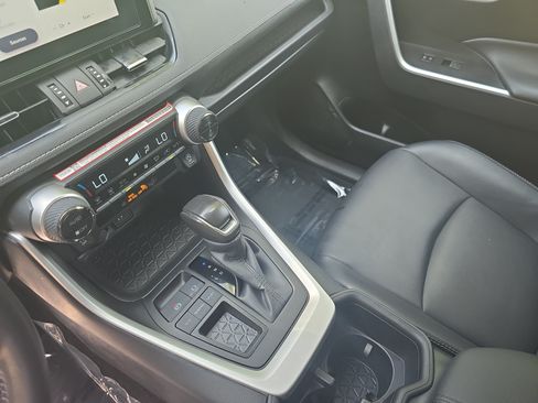 Used 2025 Toyota RAV4 XLE Premium FWD image 25