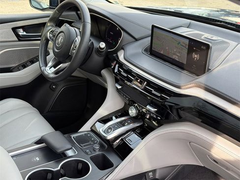 Used 2023 Acura MDX SH-AWD w/ Advance Package image 11