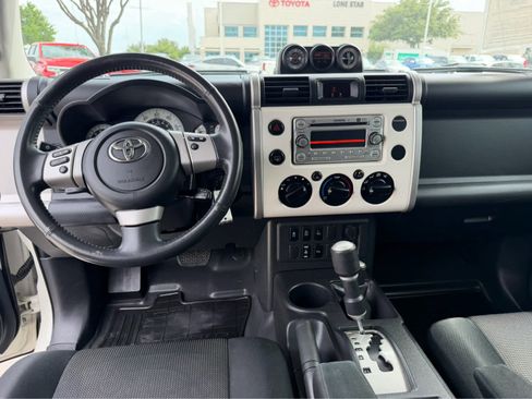 Used 2012 Toyota FJ Cruiser 4WD w/ Upgrade Pkg image 30