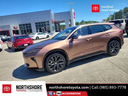 Certified 2025 Toyota Crown Signia Limited w/ Advanced Technology Package image 1