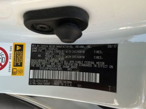 Used 2017 Toyota Highlander XLE AWD/4WD image 31
