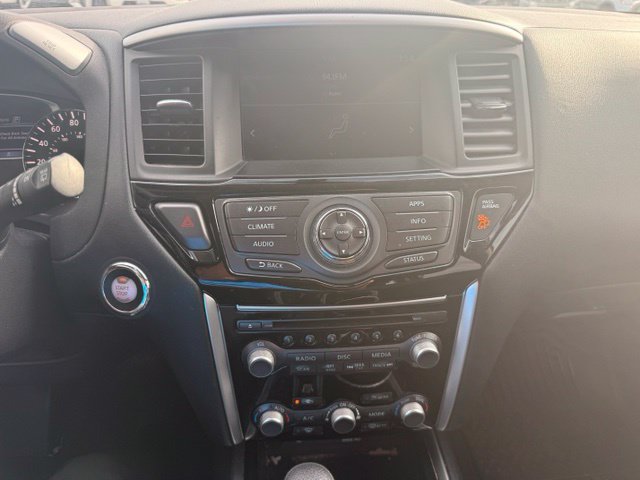 Used 2018 Nissan Pathfinder S AWD/4WD image 13