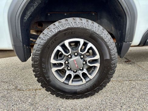 Used 2021 GMC Sierra 2500 SLE w/ SLE Value Package; image 15