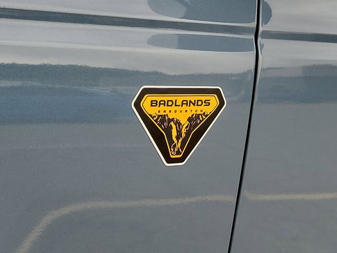 Used 2025 Ford Bronco Badlands AWD/4WD image 30