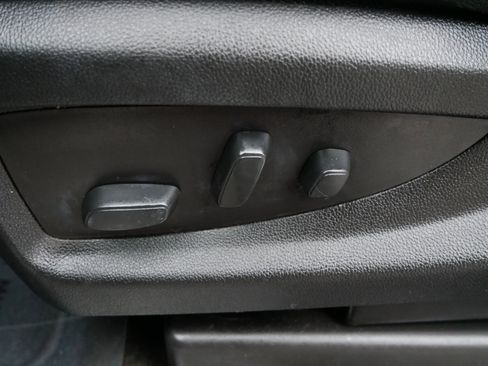 Used 2018 GMC Yukon SLT w/ Open Road Package image 17