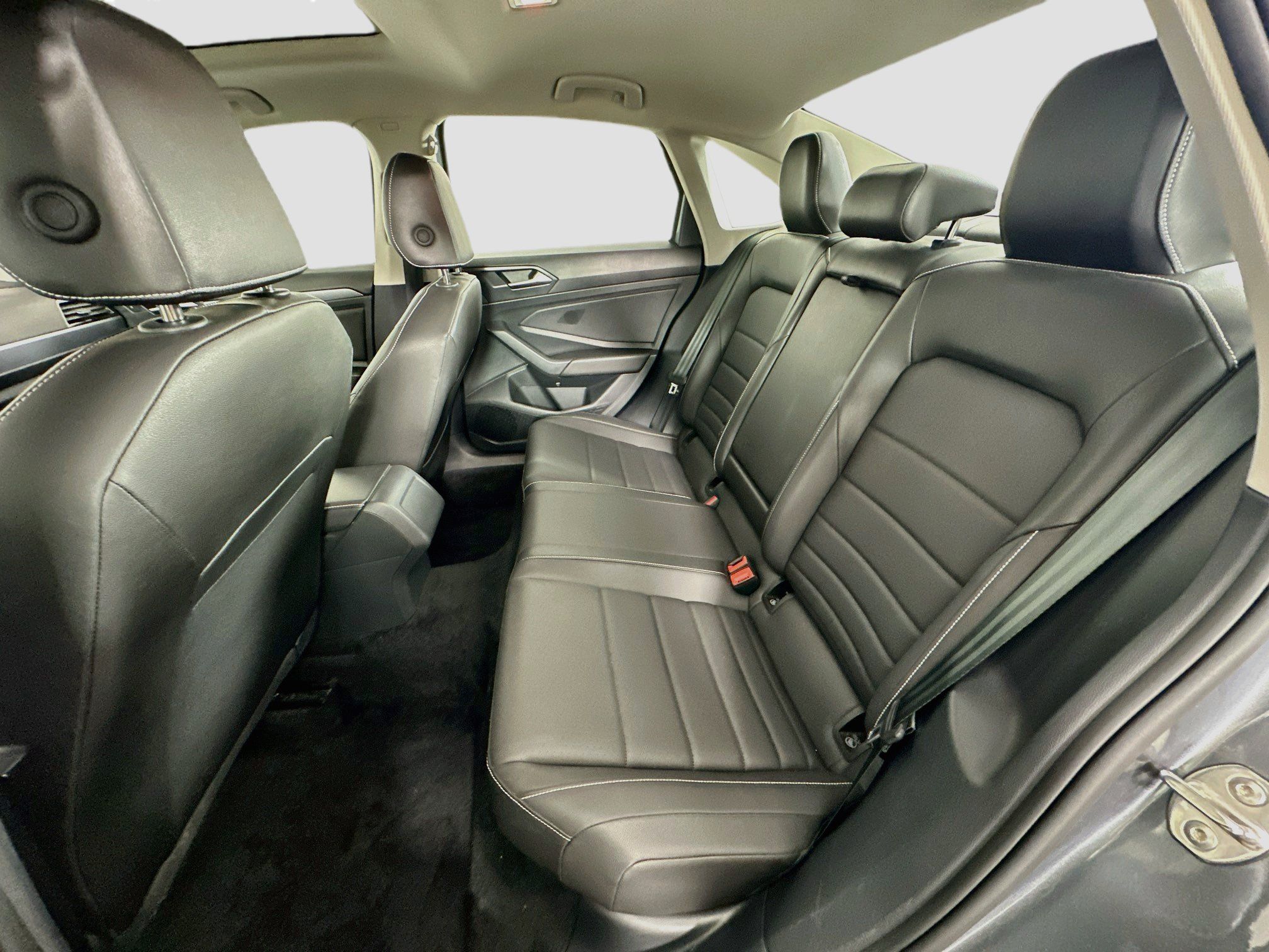 Used 2024 Volkswagen Jetta SE FWD image 27