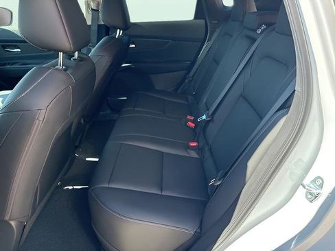 New 2026 Nissan Murano SV AWD/4WD image 8