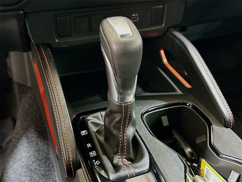 Used 2024 Nissan Frontier Pro-X image 15