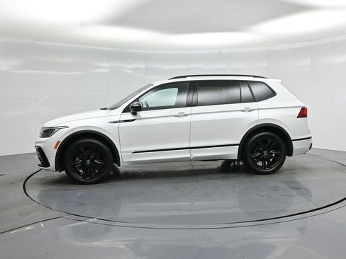 Used 2022 Volkswagen Tiguan SE R-Line FWD image 27