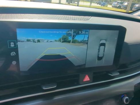 Used 2026 Kia Carnival SX w/ SX Dark Edition Package FWD image 22