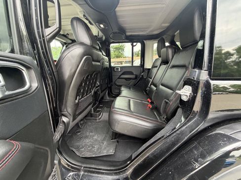 Used 2018 Jeep Wrangler Unlimited Rubicon AWD/4WD image 23