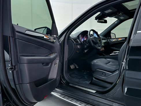 Used 2019 Mercedes-Benz GLE 400 GLE400 4MATIC w/ Premium 1 Package image 16