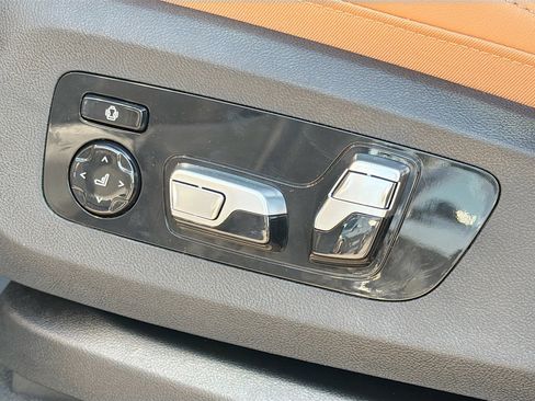 New 2026 BMW X5 sDrive40i w/ M Sport Package image 25