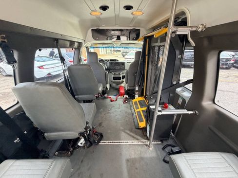 Used 2014 Ford E-250 and Econoline 250 Extended w/ Power Group RWD image 43