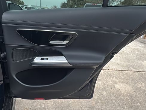 Used 2024 Mercedes-Benz E 350 4MATIC Sedan image 25