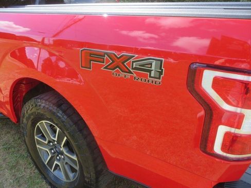 Used 2020 Ford F150 XL w/ Equipment Group 101A Mid AWD/4WD image 9
