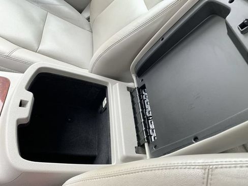 Used 2011 Chevrolet Tahoe LTZ AWD/4WD image 26