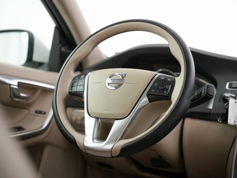 Used 2015 Volvo S60 T5 Platinum image 11