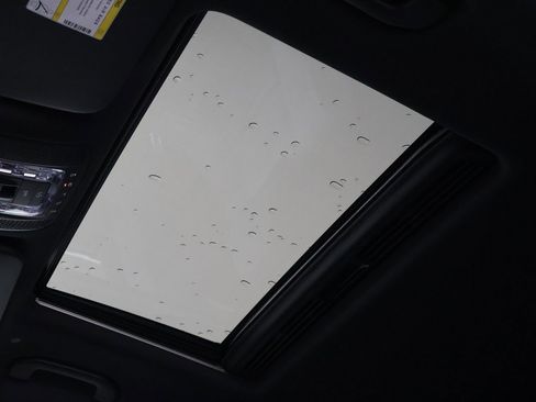 Used 2023 Mercedes-Benz GLE 350 4MATIC image 18