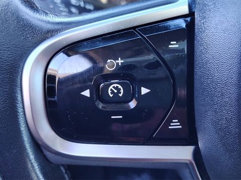 Used 2021 Volvo S60 T6 Momentum w/ Premium Package image 15