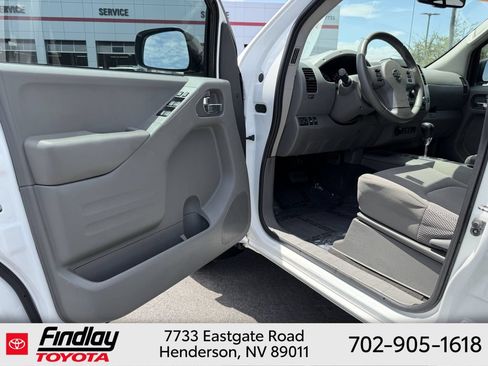 Used 2020 Nissan Frontier SV AWD/4WD image 5