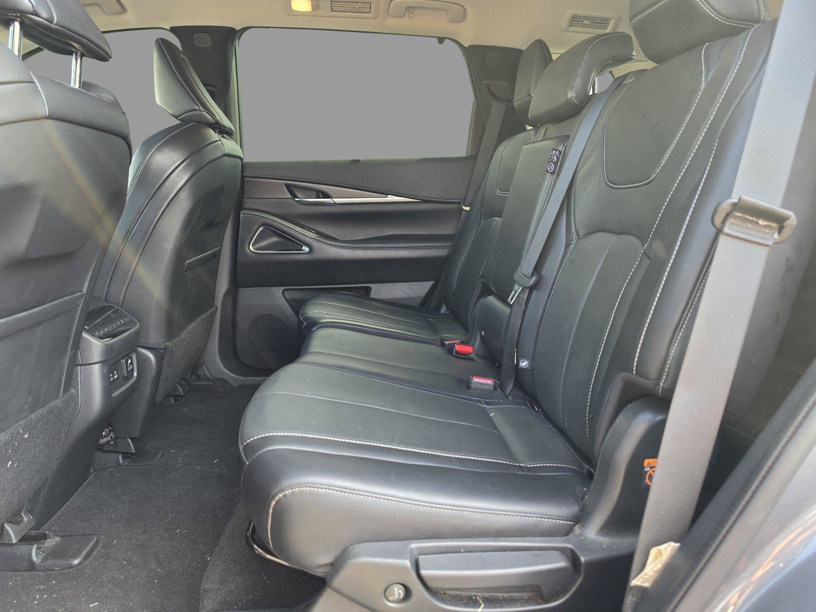 Used 2023 INFINITI QX60 Sensory w/ Vision Package FWD image 21