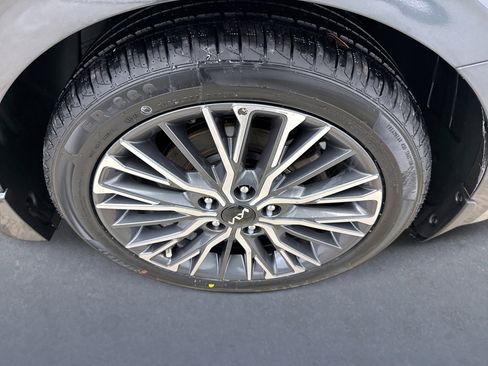 Used 2023 Kia Forte GT-Line w/ GT-Line Premium Package image 21