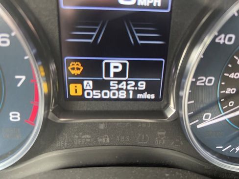 Used 2015 Subaru Crosstrek 2.0i Limited image 9