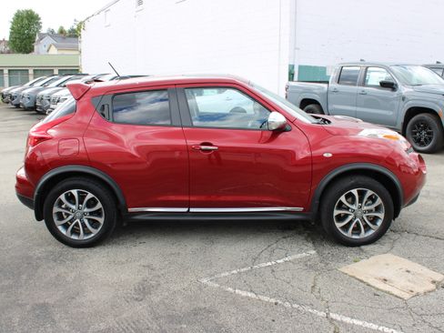 Used 2011 Nissan Juke SL w/ Sport Pkg AWD/4WD image 9