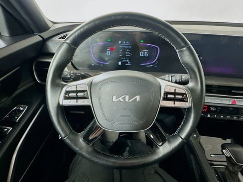 Used 2025 Kia Telluride AWD image 11