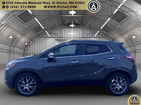 Used 2018 Buick Encore Sport Touring FWD image 6