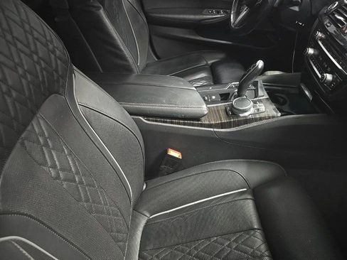 Used 2019 BMW 540i xDrive w/ M Sport Package AWD/4WD image 9