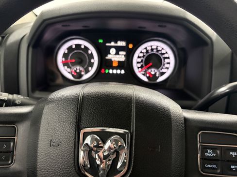 Used 2014 RAM 2500 Tradesman w/ Chrome Appearance Group image 27