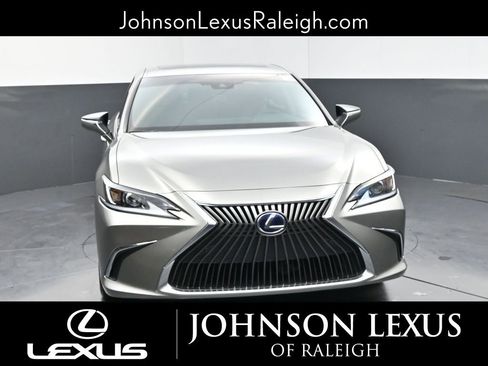 Used 2021 Lexus ES 300h w/ Premium Package FWD image 4