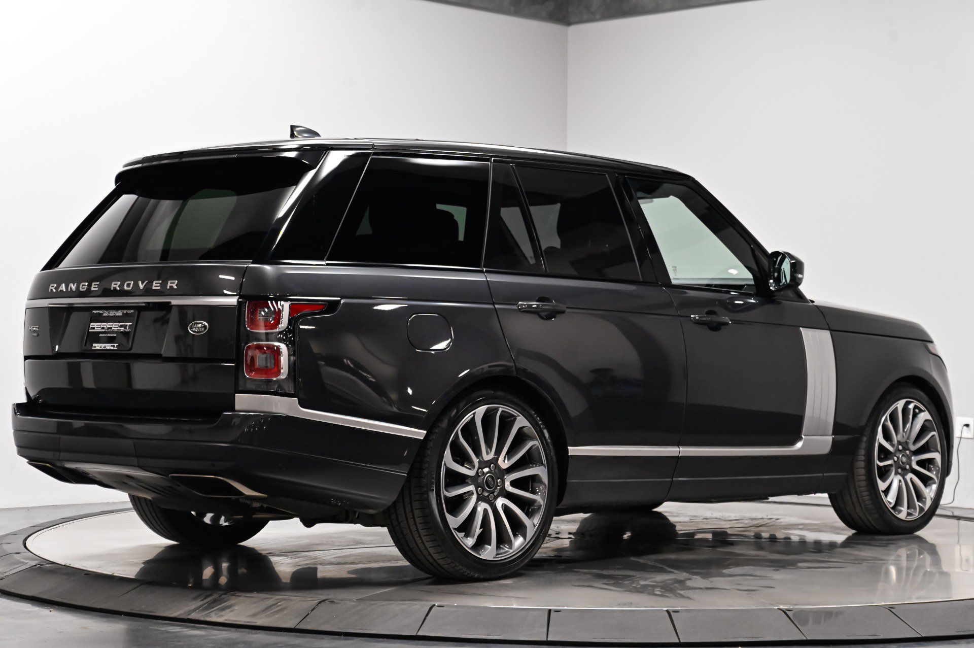 Used 2022 Land Rover Range Rover P525 Westminster Edition AWD/4WD image 27