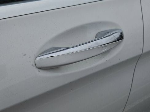 Used 2021 Mercedes-Benz GLC 300 4MATIC w/ Premium Package image 20