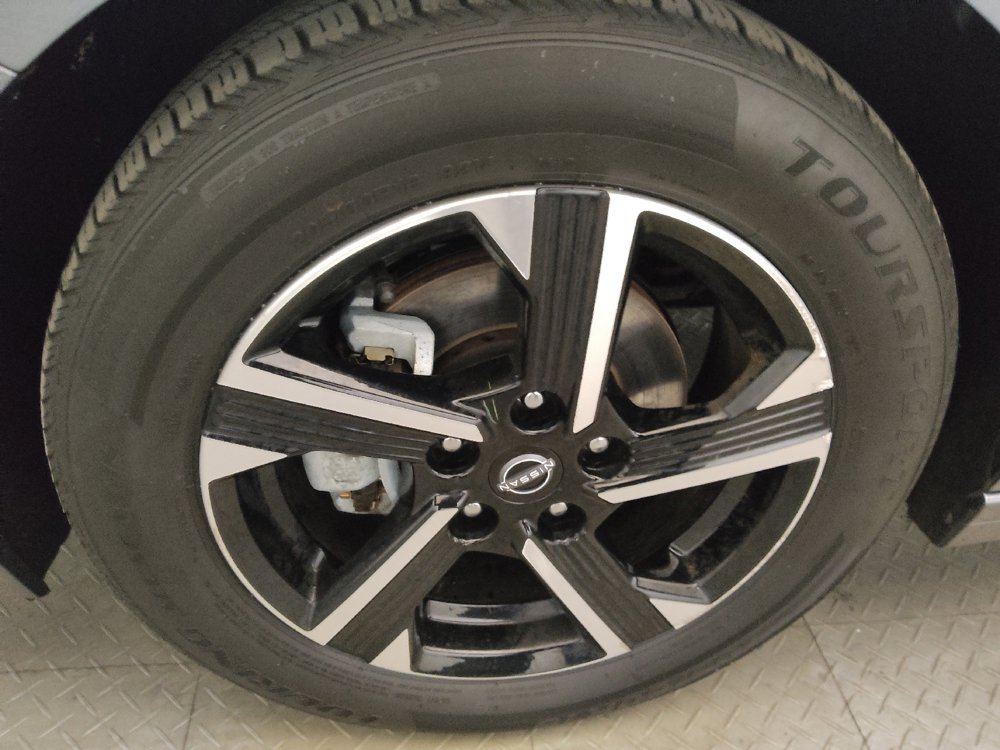 Used 2025 Nissan Sentra SV FWD image 31