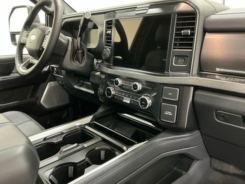 New 2026 Ford F250 Platinum w/ FX4 Off-Road Package image 33