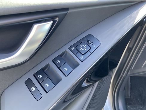 New 2026 Kia Niro EX FWD image 20