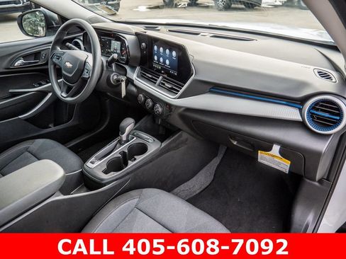 Used 2026 Chevrolet Trax LS w/ Driver Confidence Package FWD image 13