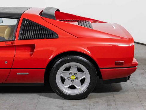 Used 1988 Ferrari 328 GTS image 24