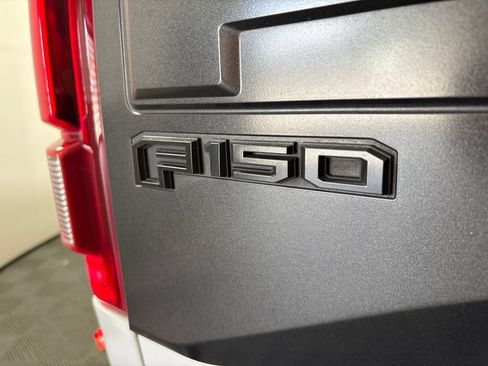 Used 2018 Ford F150 Raptor w/ Equipment Group 802A Luxury AWD/4WD image 11