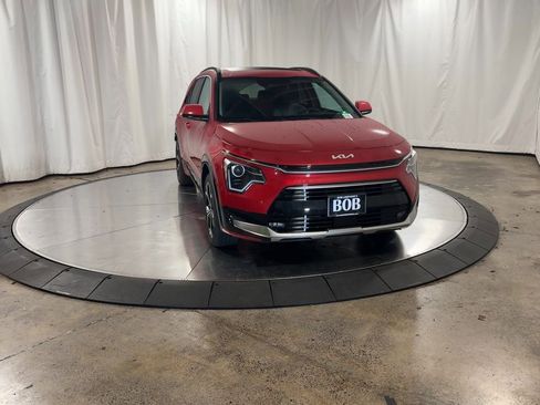 Certified 2025 Kia Niro EX Touring image 4