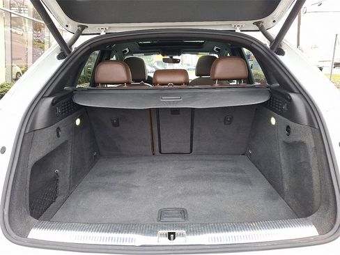 Used 2018 Audi Q3 2.0T Premium Plus w/ Premium Plus Package image 29