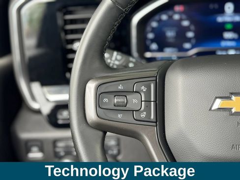 Used 2025 Chevrolet Silverado 3500 High Country w/ Technology Package AWD/4WD image 8