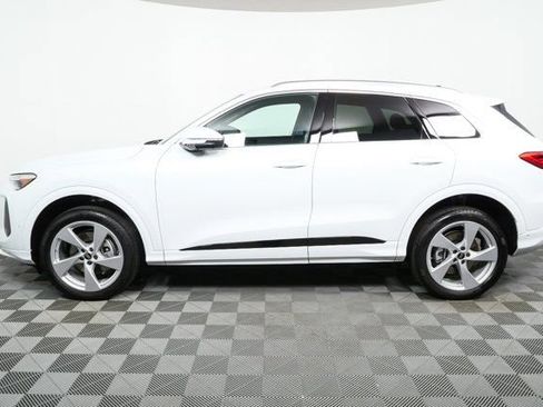 New 2025 Audi Q5 Premium Plus image 32