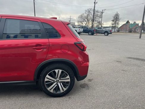 Used 2024 Mitsubishi Outlander Sport SE image 6